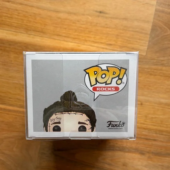 Funko Pop! Rocks Post Malone #111 - Maroon Outfit - Picture 5 of 6
